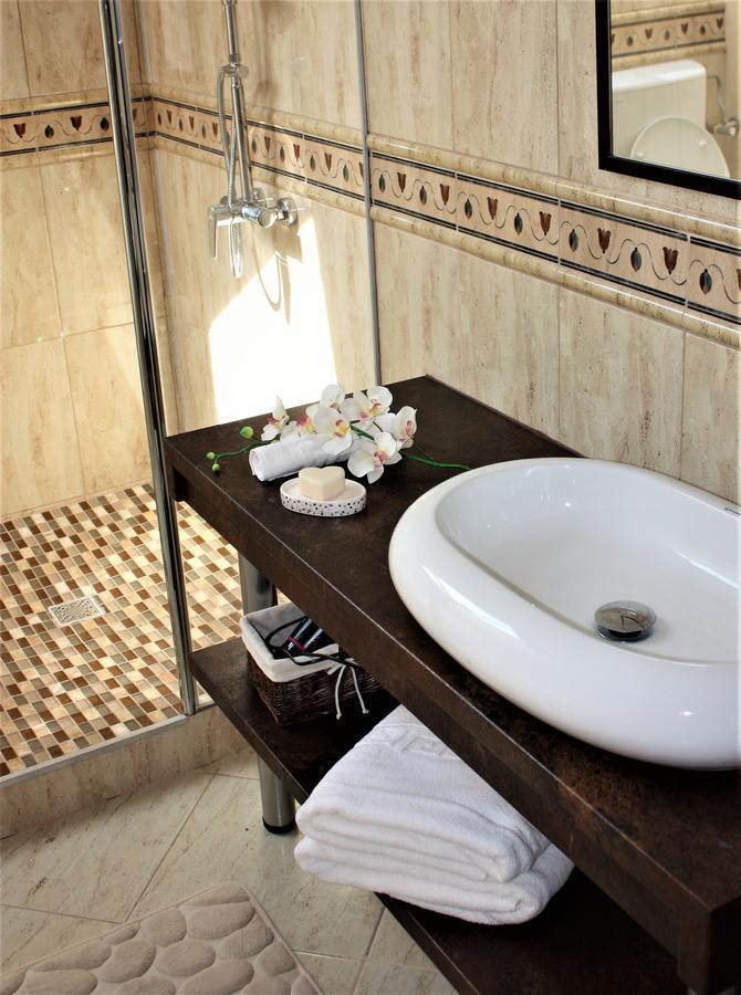 Hotel Silva House Deva Esterno foto