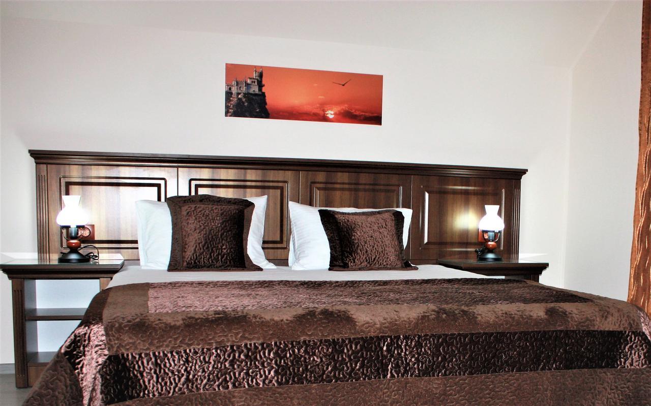 Hotel Silva House Deva Esterno foto