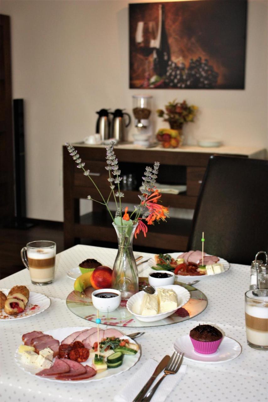 Hotel Silva House Deva Esterno foto